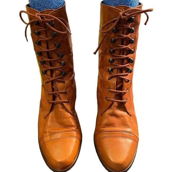 Morgan Taylor Vintage Camel Colored lace up flat boots size 5.5 - Picture 2 of 8